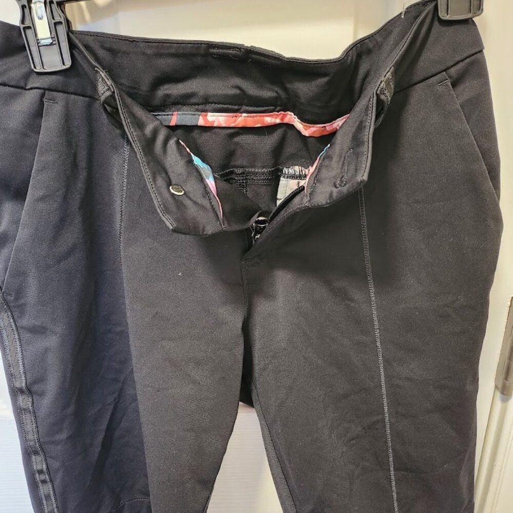 Lululemon Athletica shorts sz 2